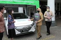 Jadi Tuan Rumah W20, Kota Batu Dapat Pinjaman Dua Mobil Listrik dari Grab