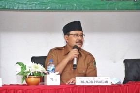 Hadirkan Pasar Resik, Pemkot Pasuruan Bina Puluhan Pedagang Secara Berkala