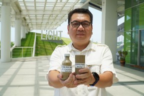 Guru Besar UK Petra Surabaya Teliti Limbah Abu Terbang PLTU Jadi Pengganti Semen