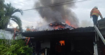 Klinik Dokter Kandungan di Surabaya Terbakar, Api Berasal dari Mobil