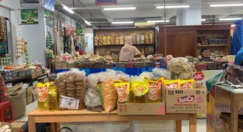 Minyak Goreng Curah Amblas, Pedagang di Ponorogo Harapkan Operasi Pasar