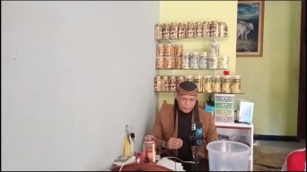 Promosikan Keripik Lewat TikTok, Warga Kota Batu Sukses Tembus Pasar Luar Negeri