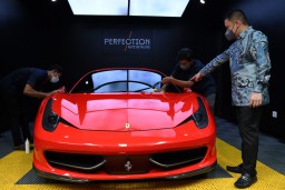 Bengkel Auto Dealing di Surabaya Tawarkan Glass Coating Berteknologi Canggih