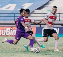Ditahan Imbang Madura United, ini Komentar Javier Roca