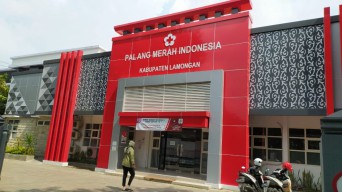 PMI Lamongan Gelar Donor Darah Berhadiah Souvenir Cantik Saat Ramadan