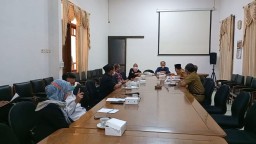 Guru SD Bringinan Ponorogo Sering Telat, Bisa Digeser ke Daerah Terpencil