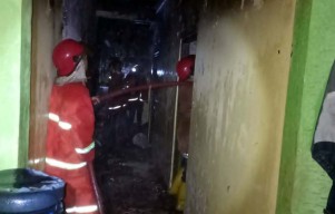 Gegara Lilin, Rumah di Waru Kulon Lamongan Hangus Terbakar