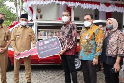 Bank Jatim Beri Bantuan 1 Mobil Perpustakaan untuk Pemkab Bangkalan