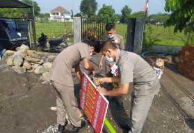 Segel Tower Seluler di Jombang Dilepas Usai Pemkab Keluarkan Izin