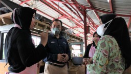SIG Fasilitasi 5 Remaja Penyandang Disabilitas Berwirausaha di Pujasera Gresik