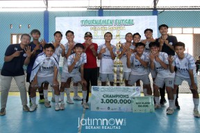 Smasala Juara I Futsal PAC IPNU IPPNU Duduksampeyan Gresik
