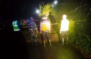 Tebing 15 Meter di Tulungagung Longsor, Akses Dua Desa Terputus