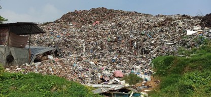 Tumpukan Sampah di TPA Mrican, Bikin Warga Gatal-gatal Hingga Gagal Panen