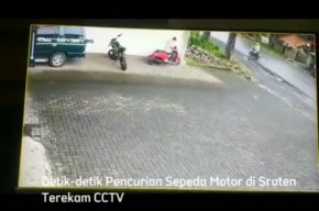Viral, Aksi Maling Motor di Banyuwangi Terekam CCTV