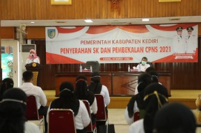 Serahkan SK CPNS Kabupaten Kediri, Begini Harapan Mas Dhito