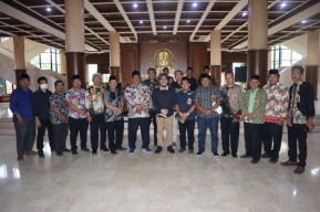 Kepala Desa se-Jatim Temui Anwar Sadad, Ini Harapan Mereka