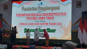 Hari Kartini, 38 Perempuan Berjasa dan Prestasi di Jatim Diganjar Penghargaan