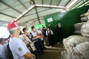 Wow! Banyuwangi Ekspor Sampah 6 Ton ke Austria