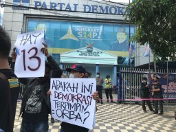 Jelang Pelantikan Emil Jadi Ketua Demokrat Jatim,  Pendukung Bayu Unjuk Rasa
