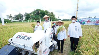 Banyuwangi Luncurkan Pelayanan Jasa Usaha Alsintan Terintegrasi untuk Petani