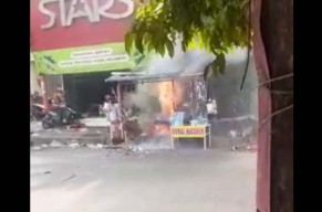 Lapak Penjual Petasan di Mojokerto Terbakar, Wartawan Sempat Dihalangi