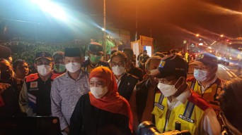 Jembatan Ngaglik 1 Lamongan Selesai Lebih Cepat, Begini Respons Khofifah