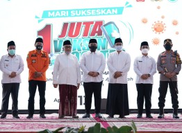 Menag RI Pantau Gerakan Vaksinasi Booster di Ponpes Bayt Al-Hikmah Kota Pasuruan