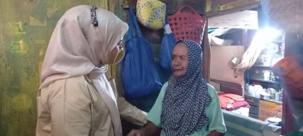 Hidup Seorang Diri, Nenek di Surabaya Malah Dicoret dari Penerima Bantuan