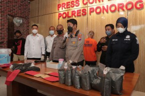 Gara-gara Kasus Serbuk Petasan, Pria Ponorogo Ini Gagal Menikah