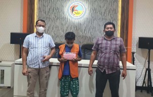 Edarkan Narkoba, Penjaga Gudang di Surabaya Disergap Polisi saat Tidur Pulas