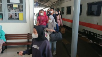 H-5 Lebaran, Stasiun Tulungagung Mulai Diserbu Pemudik