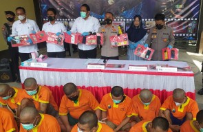 Edarkan Narkoba di Bulan Ramadan, 13 Orang Diamankan Polres Lamongan