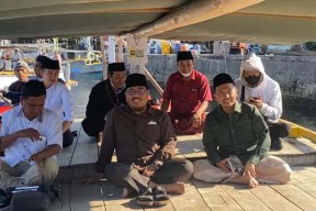 Anwar Sadad Jadi Tamu Istimewa Warga Gili Ketapang Probolinggo