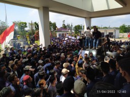 Demo Mahasiswa di Bangkalan Ricuh
