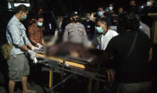 Pria Asal Surabaya Terbujur Kaku dalam Mobil di RSUD dr Soegiri Lamongan