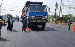 Jembatan Ngaglik 1 Lamongan Bisa Digunakan Nanti Sore Sesuai Rekom Tim Uji Beban