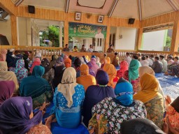 Di Penghujung Ramadan, Warga Desa Dagan Lamongan Doakan Cak Imin Jadi Presiden