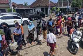 Diserbu Warga, Minyak Goreng Curah 30 Ton di Malang Ludes Setengah Hari