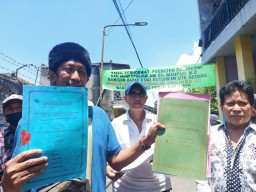 Warga Perak Surabaya Tuntut Penghapusan Pungutan HPL