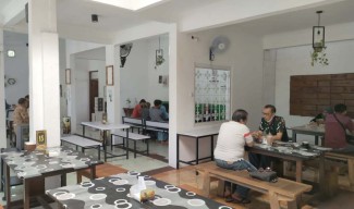 Warung Makan di Kota Probolinggo ini Gratiskan Buka Puasa Penghafal Al Quran