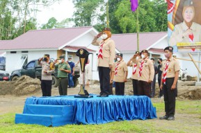 Pramuka se Jatim Lanjutkan Pembangunan Huntara Tahap Dua di Semeru