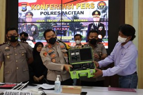 Salurkan Wifi Telkom ke 96 Rumah, Warga Pacitan Ditangkap Polisi
