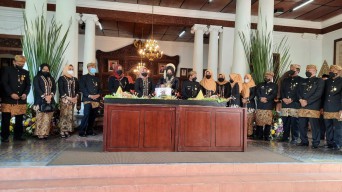 HUT Kab. Mojokerto ke-729, Bupati Ikfina: Bersama Bekerja Keras untuk Bangkit