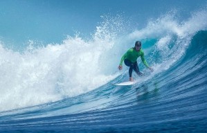 Jelang WSL, Atlet Selancar dari Berbagai Negara Mulai Tiba di Banyuwangi