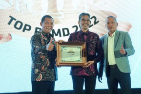 Bank Jatim Raih TOP BUMD di Tahun 2022