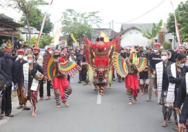 Bahagianya Warga Desa Kemiren Bisa Gelar Tradisi Barong Ider Bumi dengan Meriah