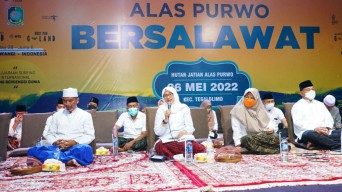 Gelar Salawatan, Bupati Ipuk: Semoga WSL Lancar dan Sukses