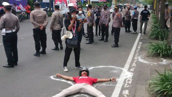 Mahasiswa GMNI di Tulungagung Tagih Janji Pemkab Perbaiki Jalan Rusak