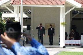 Singgung Bahaya Demoralisasi, Mas Dhito Imbau Guru Awasi Penggunaan Gadget Siswa