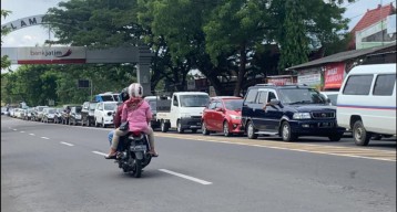 Arus Lalu Lintas Padat Merayap, Waktu Tempuh Madiun-Ponorogo 2 Jam